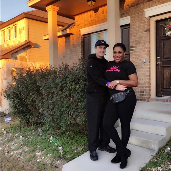 ✨Host Post✨Queens Only Black T-shirt Short Sleeve - Picture 4 of 10